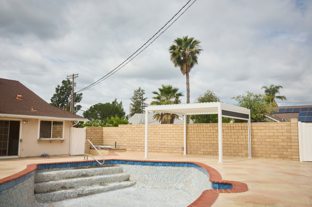 Pergola Cave mediterranean-swimming-pool