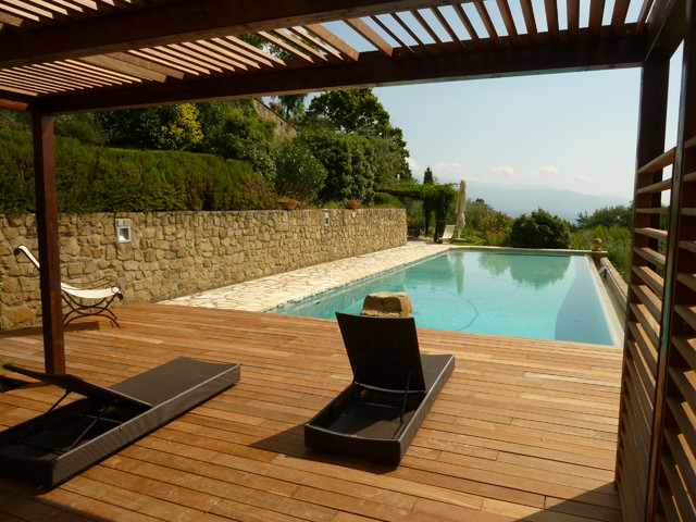 Le Celle modern-pools