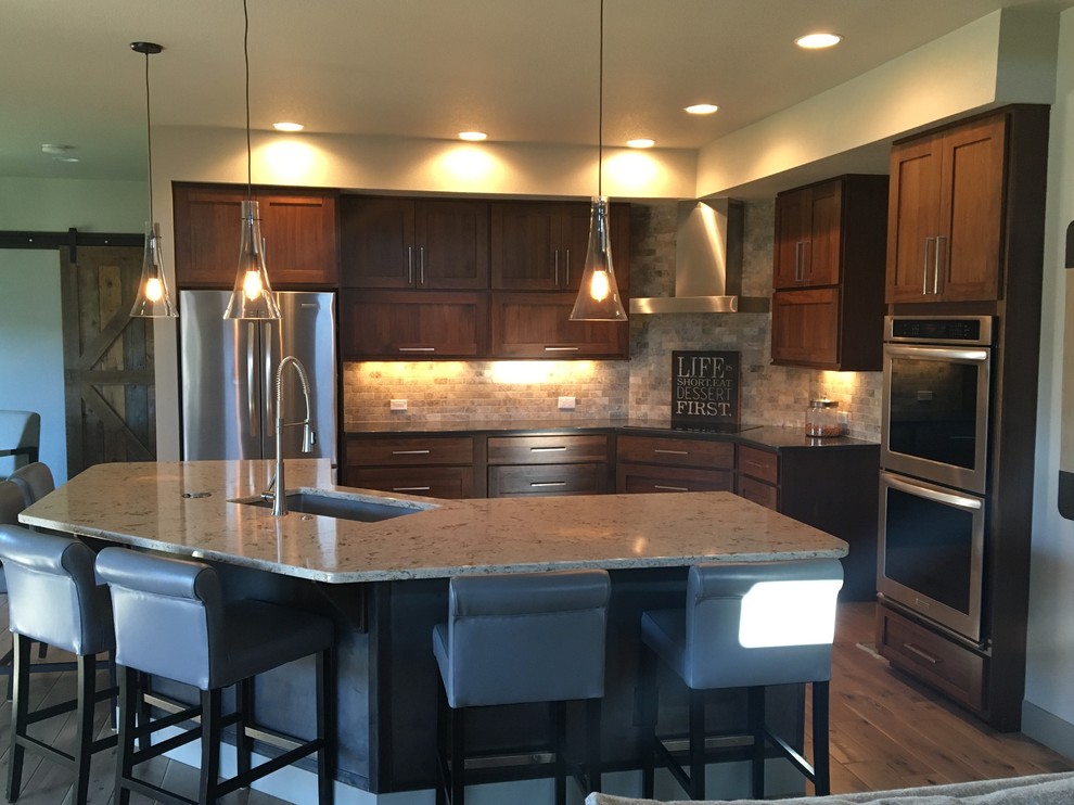 Kitchen - transitional kitchen idea in Denver