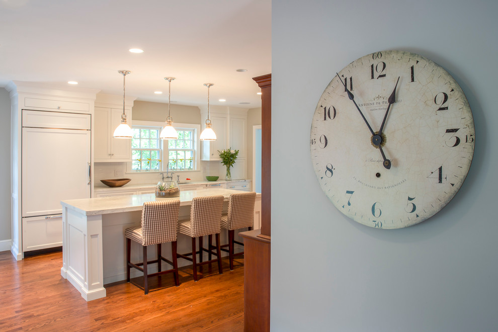 Home design - transitional home design idea in Boston