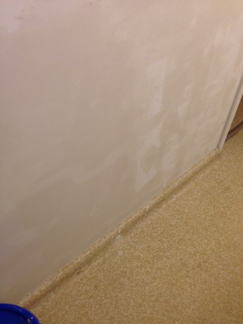 Bathroom in halfway house classique-salle-de-bain