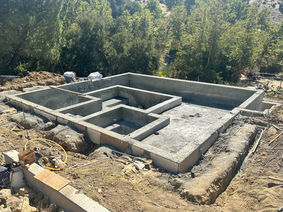 Agoura Hills New Build - Lobo Canyon