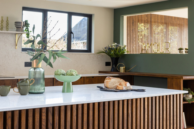 Mid-Century Modern Beach House retro-kitchen