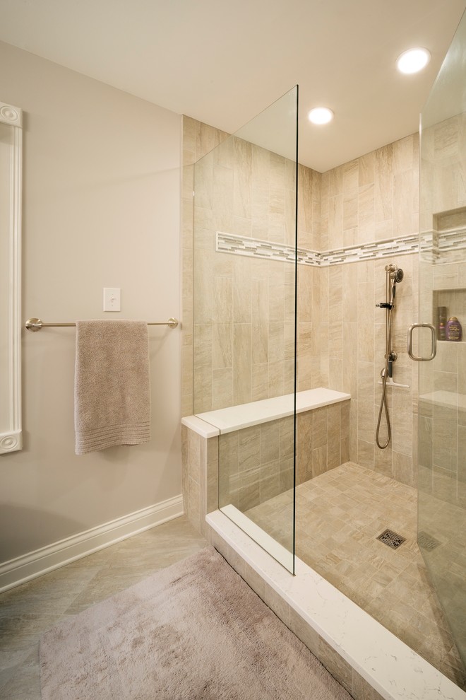 Bathroom - transitional bathroom idea