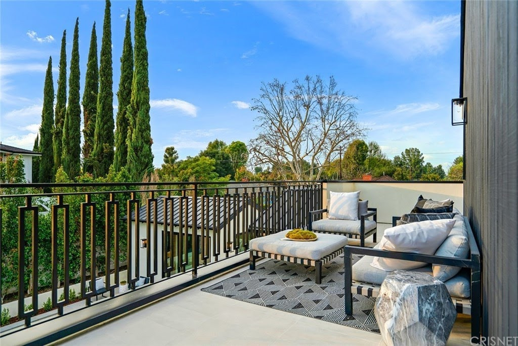 New Construction - Noeline Avenue Encino