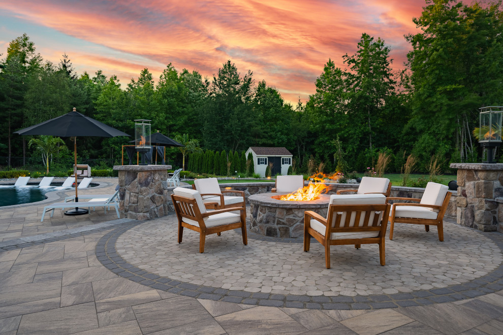 Manalapan, NJ: Resort Inspired Backyard