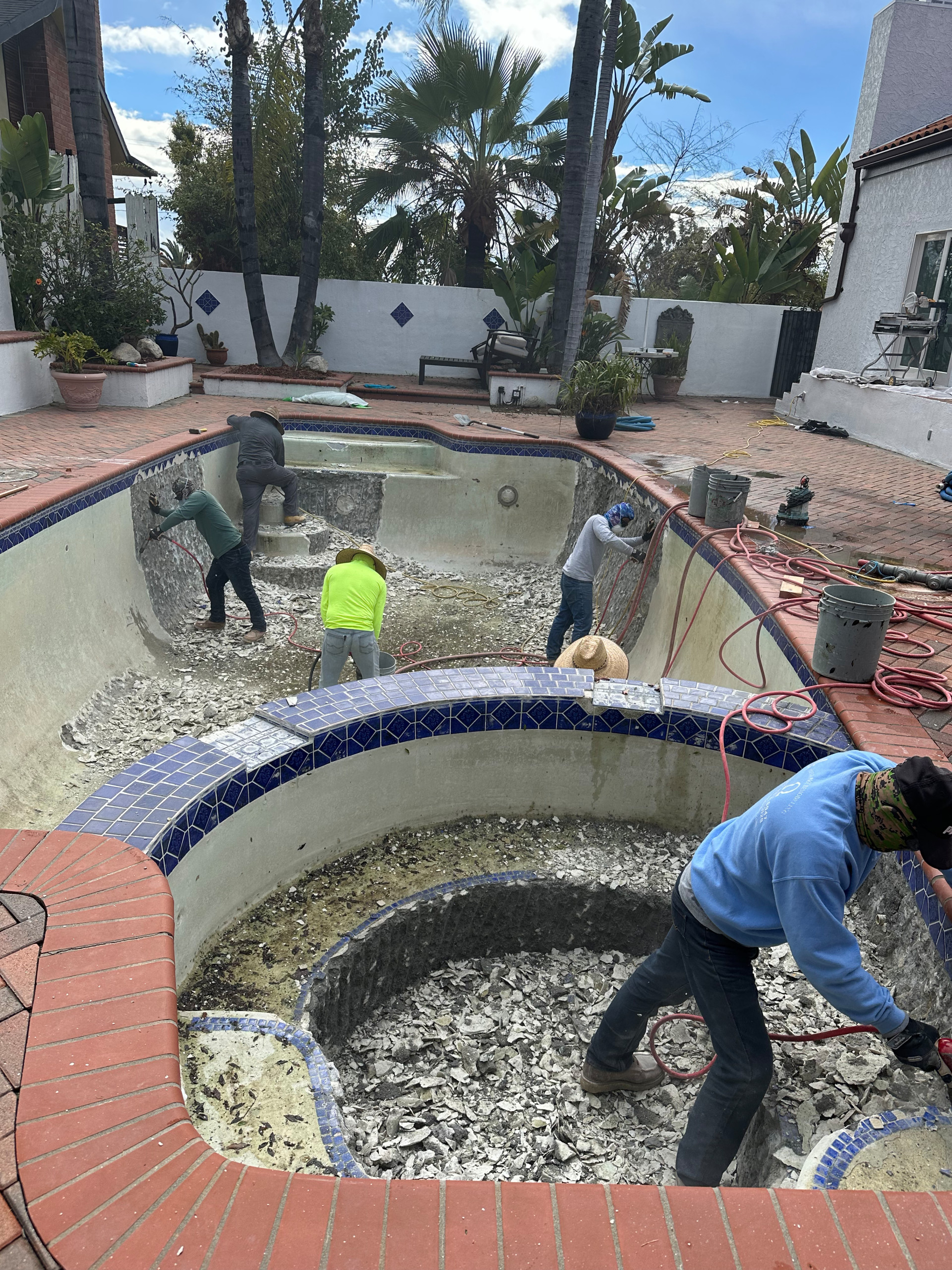 Los Angeles Hills - Replaster and new tiles