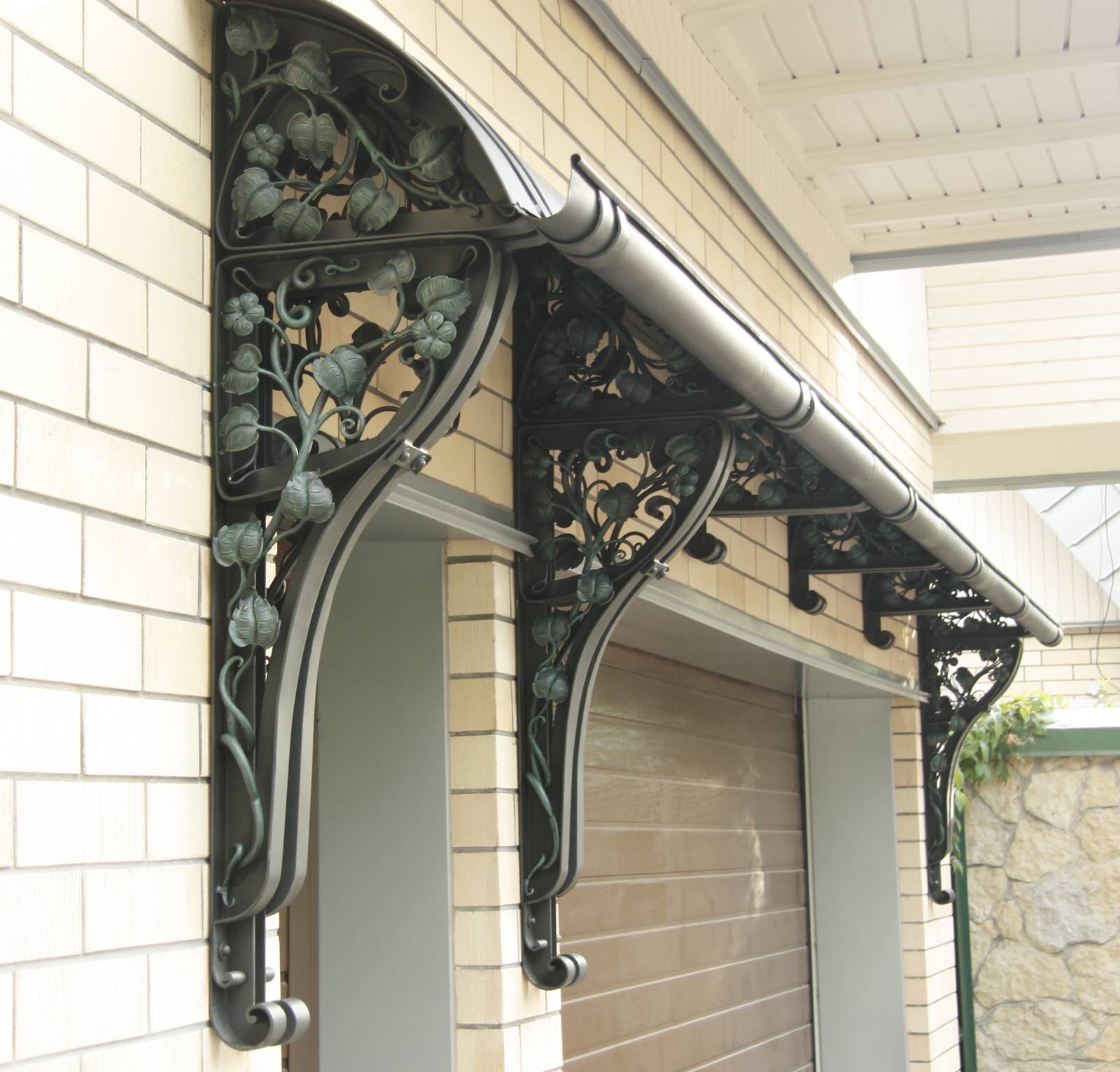Кованые козырьки, навесы