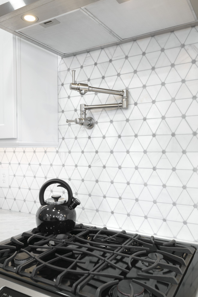 Home design - transitional home design idea in Atlanta