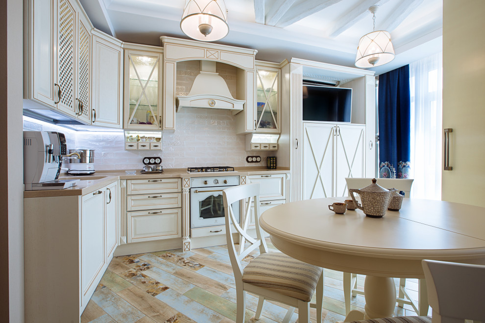 Современная интерпретация стиля "Шебби-шик" в двухкомнатной квартире на мансарде