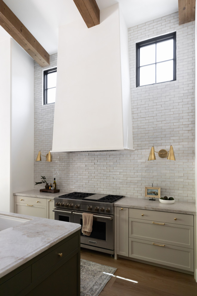 Kitchen - transitional kitchen idea in Phoenix