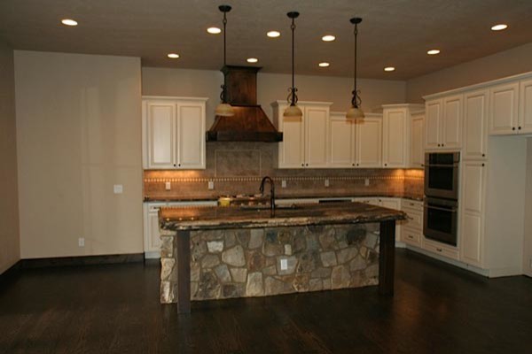 Kitchen - kitchen idea in Denver