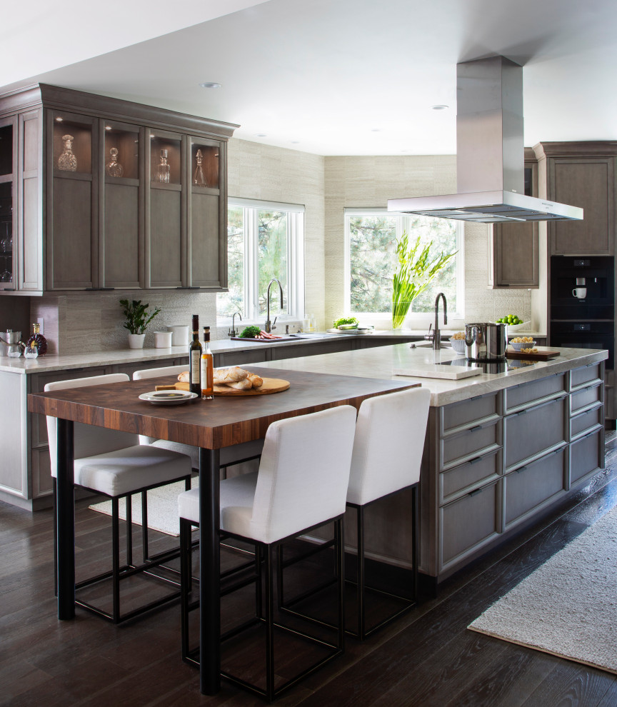 Kitchen - transitional kitchen idea in Denver