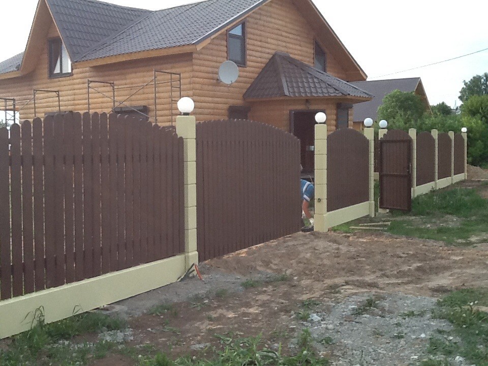 Ограждения ЗаборЛего с подсветкой столбов