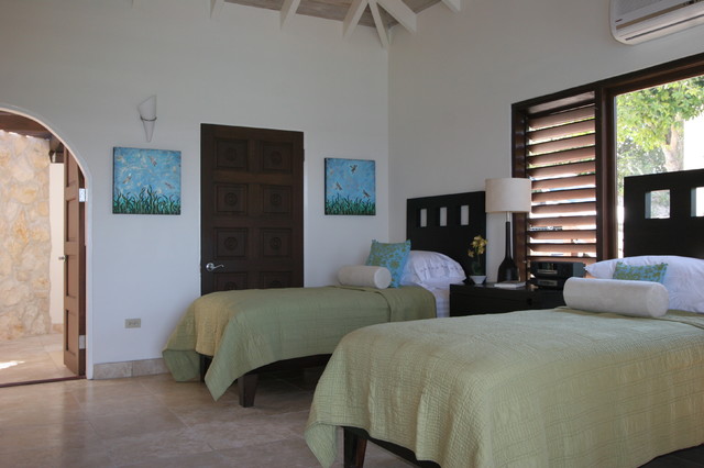 Laurie Bay tropicale-camera-da-letto