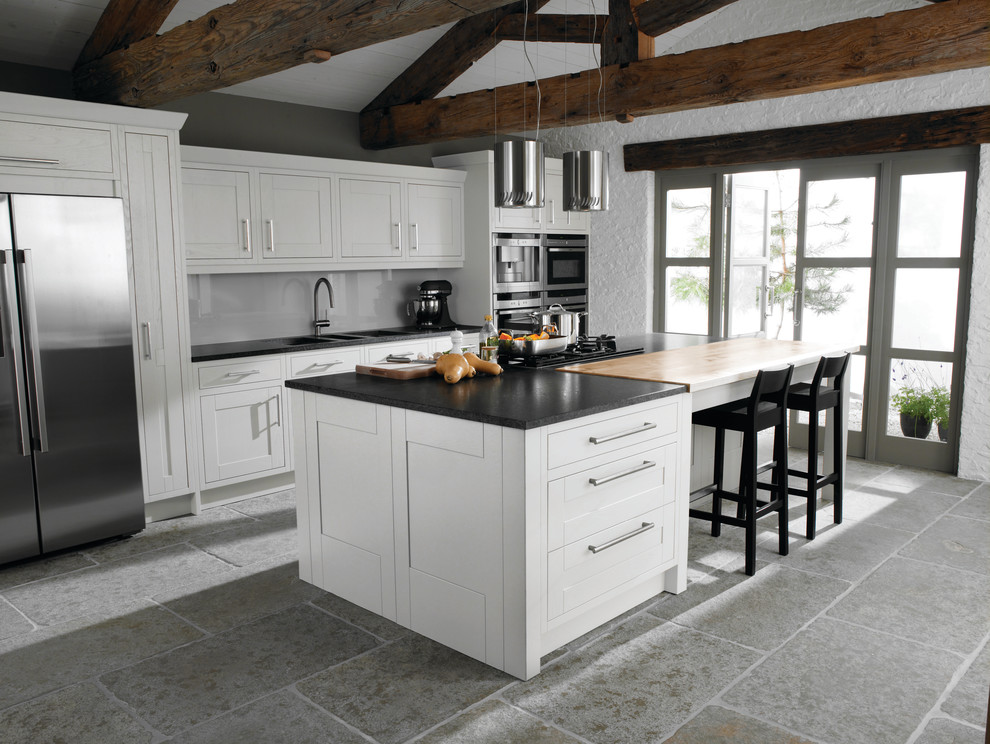 Classic kitchen in Other.