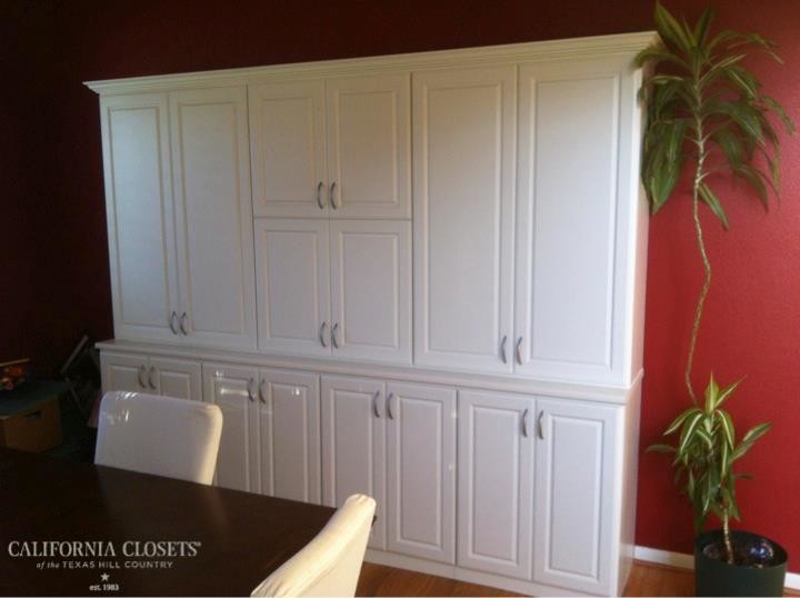 Transitional kitchen photo in Austin