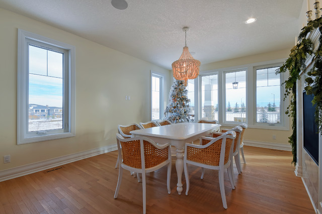 Custom 3 | Traditional | Calgary traditional-dining-room