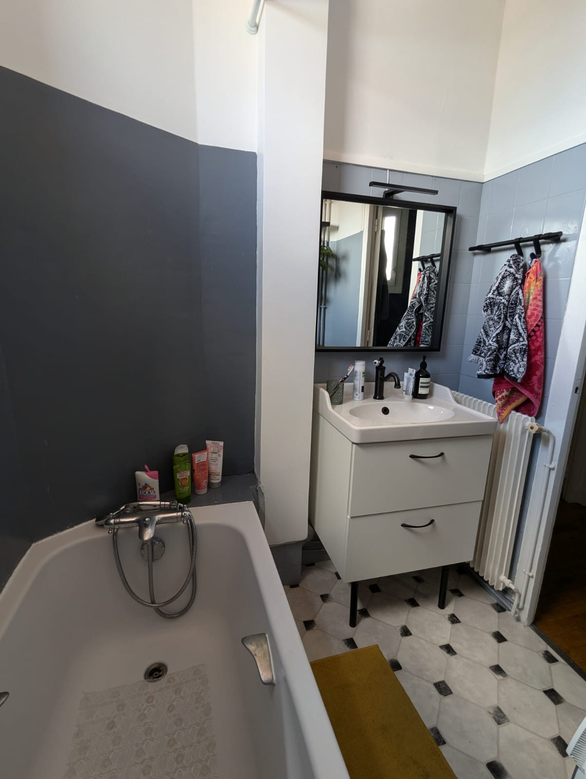 salle de bain zen et fonctionnelle