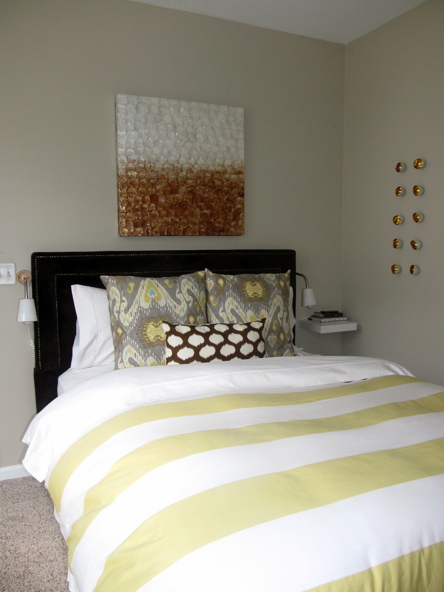 Photo of a transitional bedroom in Atlanta.