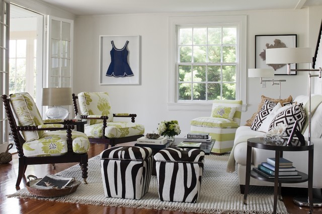 eclectic living room - Decorating a Bedroom with Vintage Textiles: Smart Tips for Small Rooms