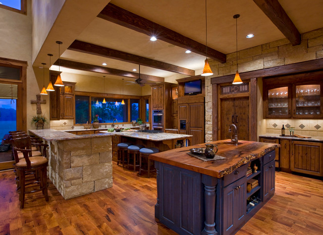 Ranch rustic-kitchen