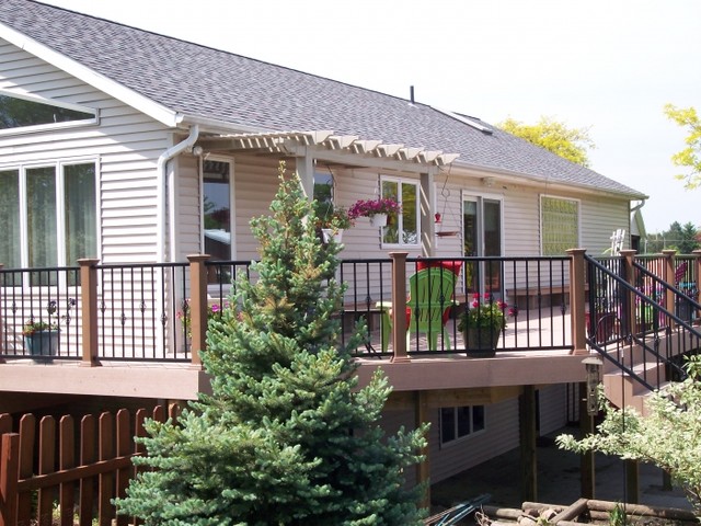 Composite Decks classique-terrasse-et-patio