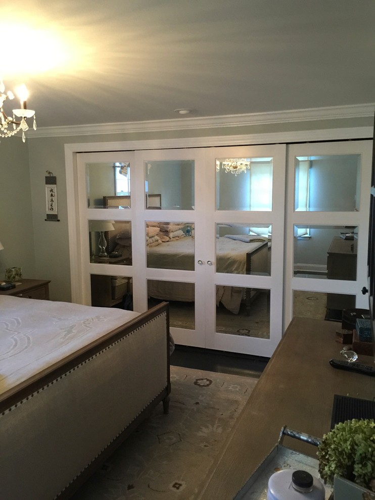 This is an example of a traditional master bedroom in Detroit.