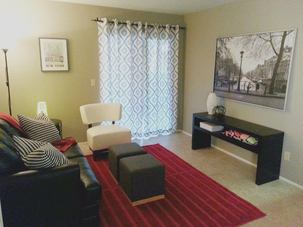 Minimalist home design photo in Phoenix