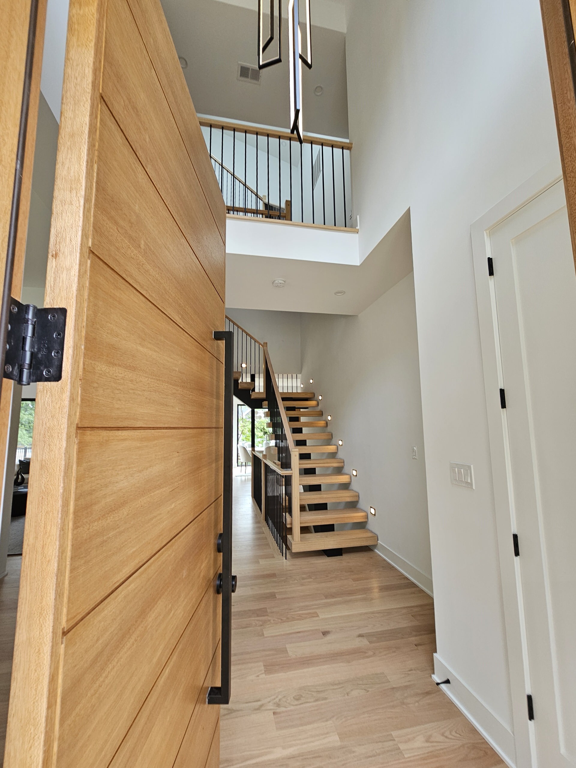124_Contemporary Luxury White Oak and Steel Design, Vienna, VA 22180
