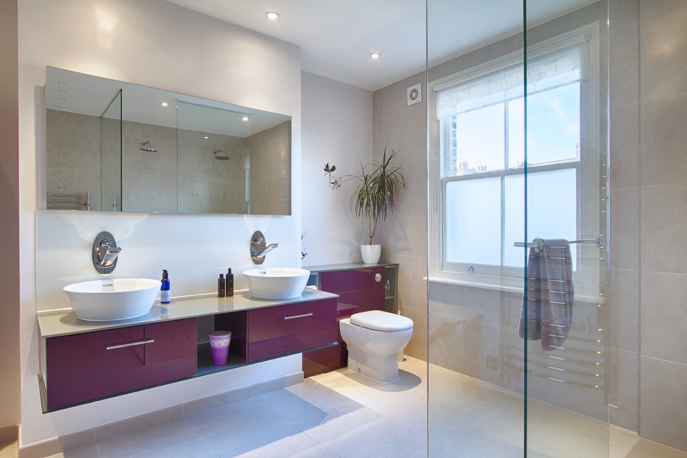 Inspiration for a contemporary bathroom in London with an open shower.