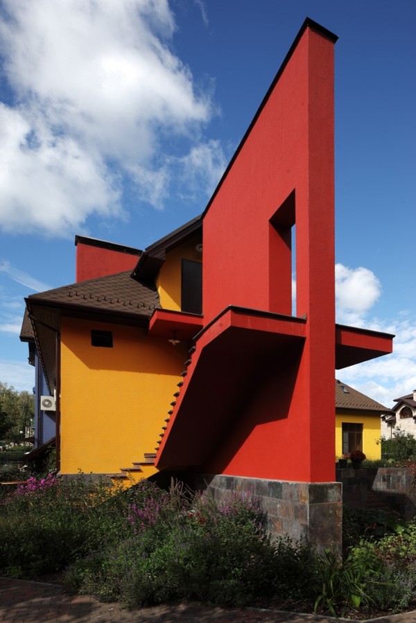 A country home near Moscow for a large family and guests