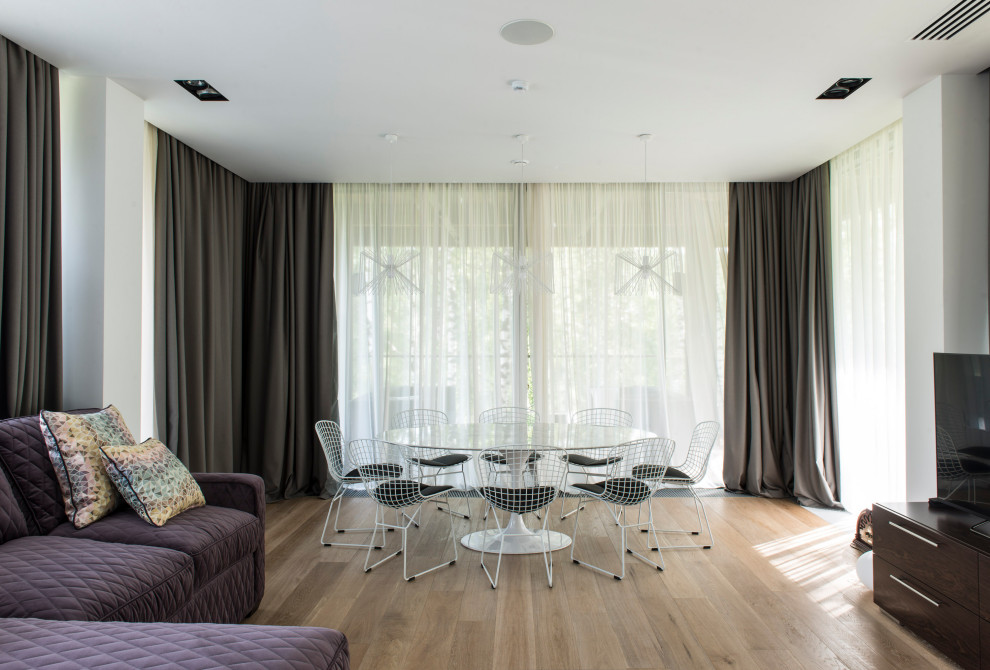 Загородная резиденция на берегу озера