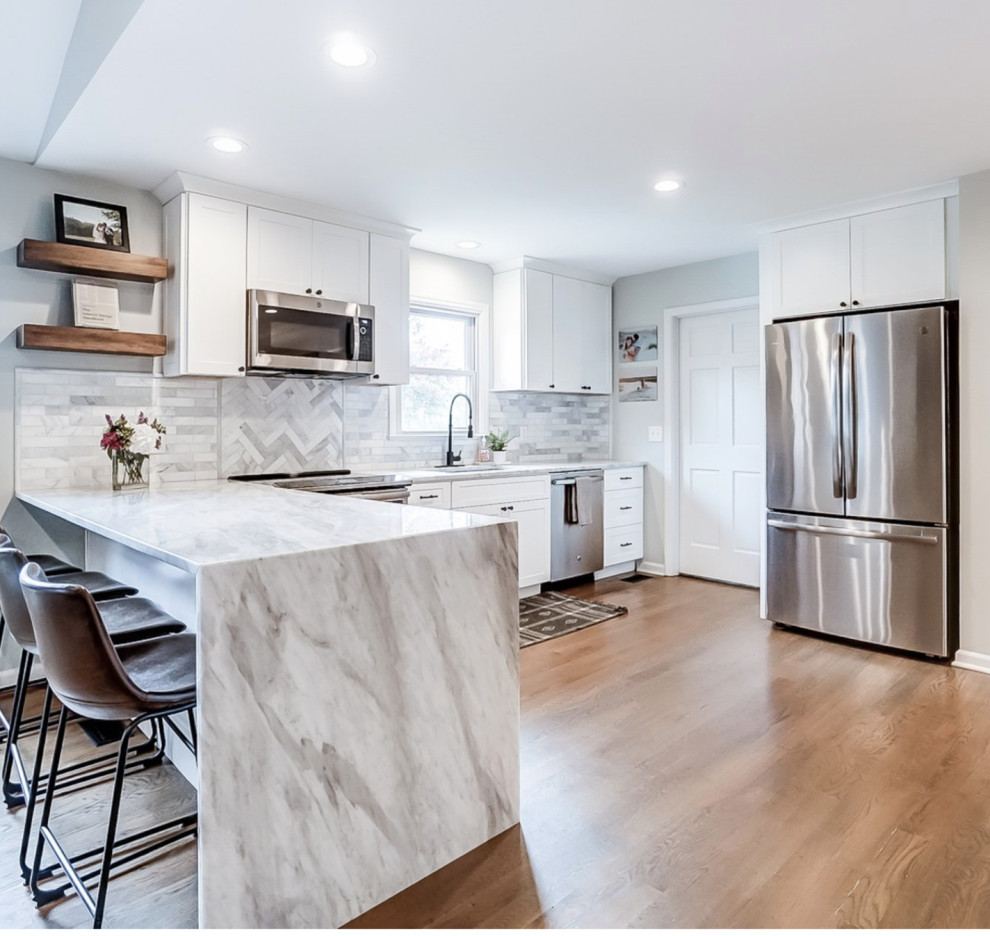 Home design - transitional home design idea