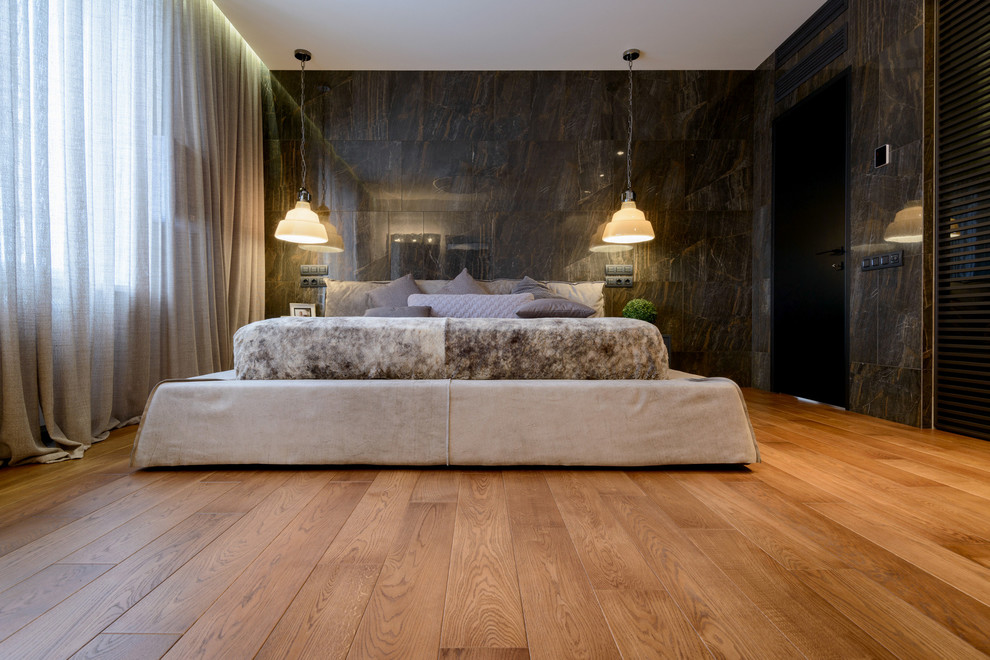 Массивная доска "BEARMADE" в брутальной квартире по проекту Риты Лессинг