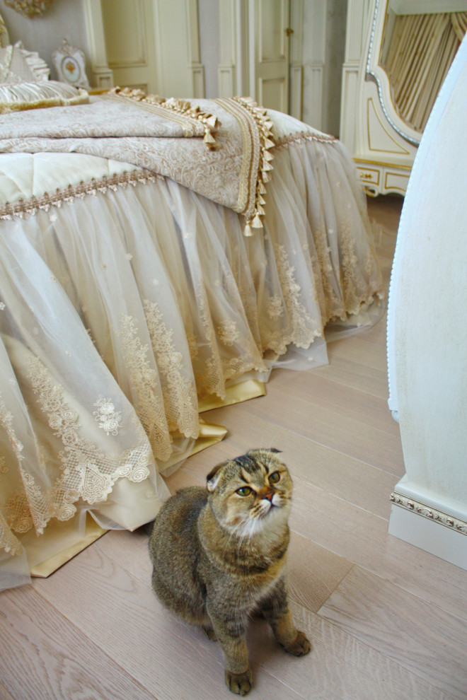 Спальни: оформление кроватей, декоративные покрывала, валики, подушки