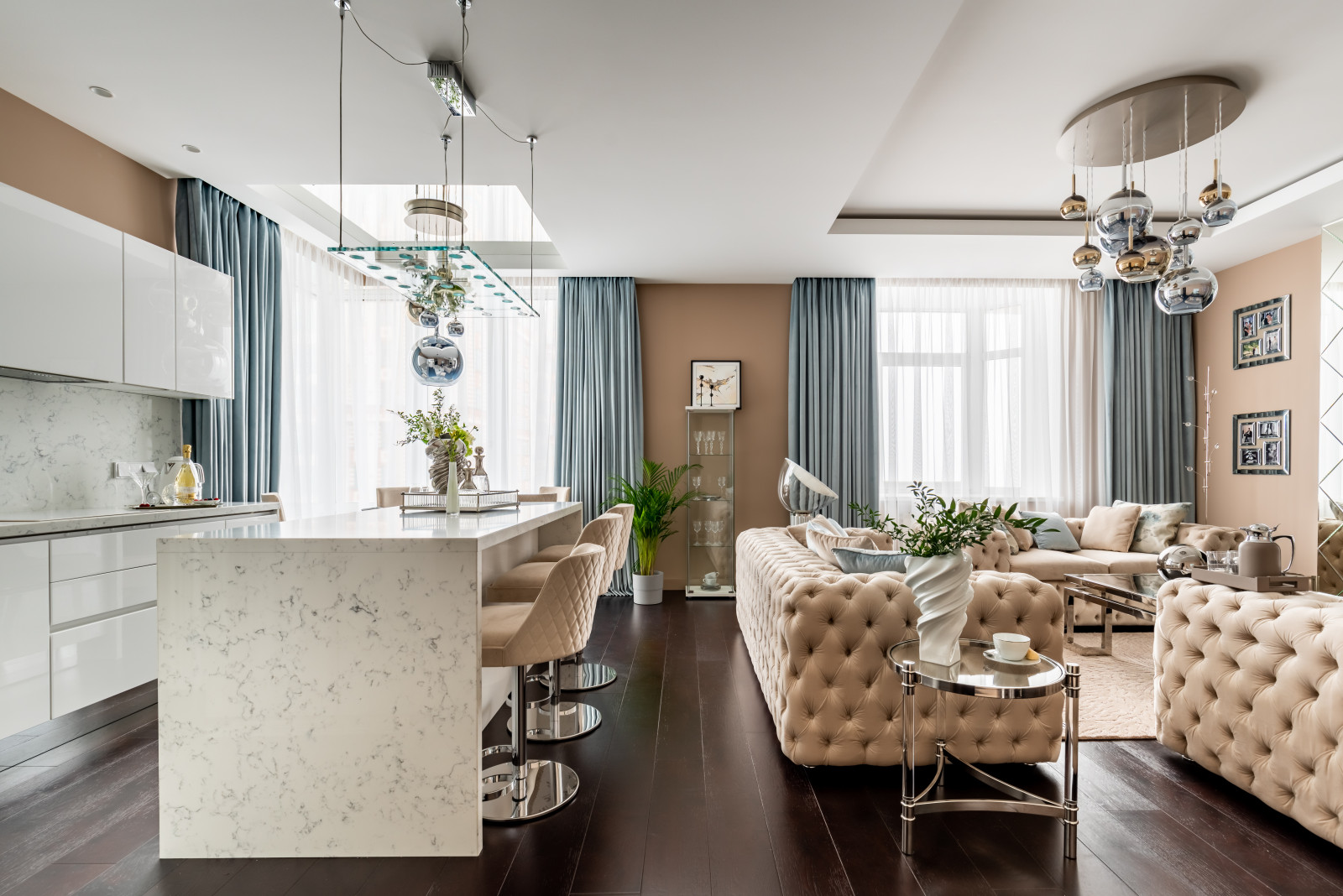 Бежевый и зеркала