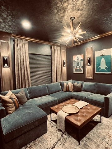 Old Hollywood Cinema Lounge