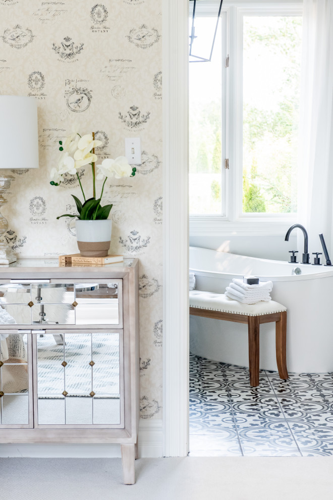 Home design - transitional home design idea in Toronto