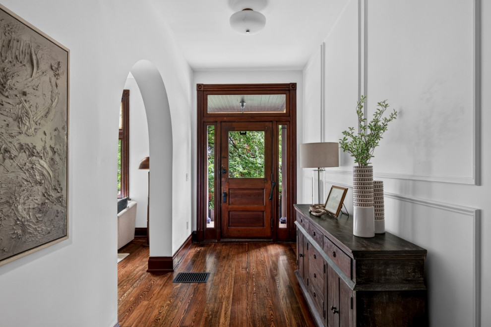 Entryway - entryway idea in Cincinnati