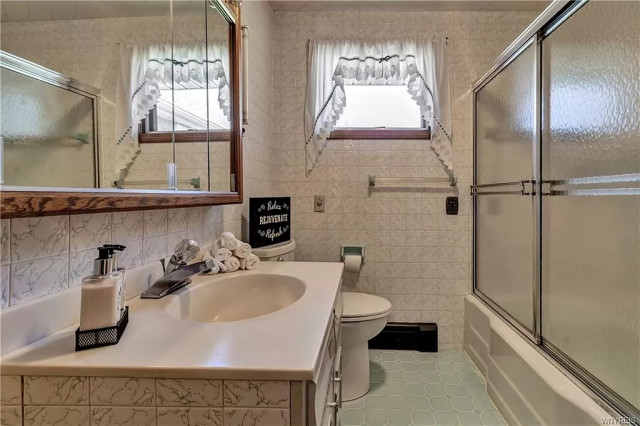 Park Ave Staging minimalistisch-badezimmer