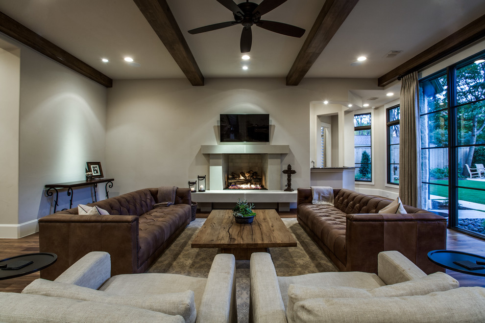 Inspiration for a transitional family room in Dallas.