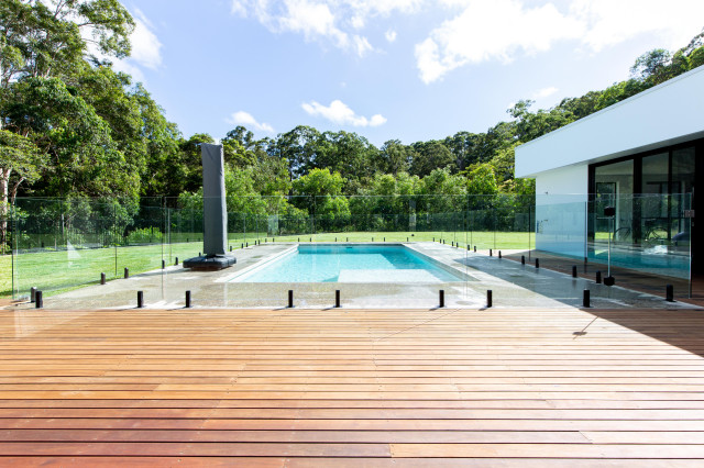 Hideaway contemporary-pool