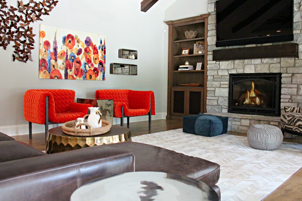 Photo of a transitional family room in St Louis.