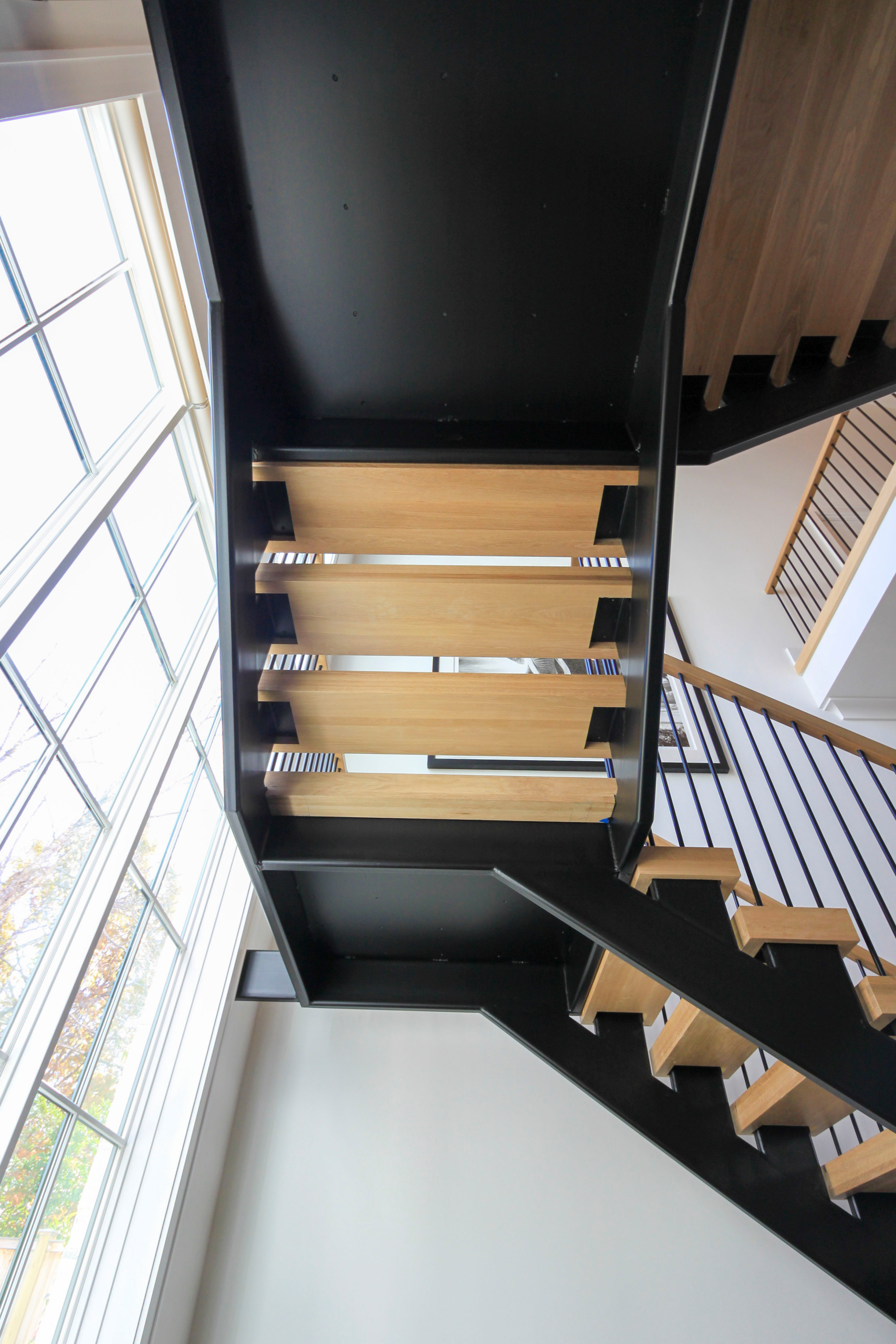 96_Dramatic Cantilevered No-Riser Staircase, Bethesda, MD 20814