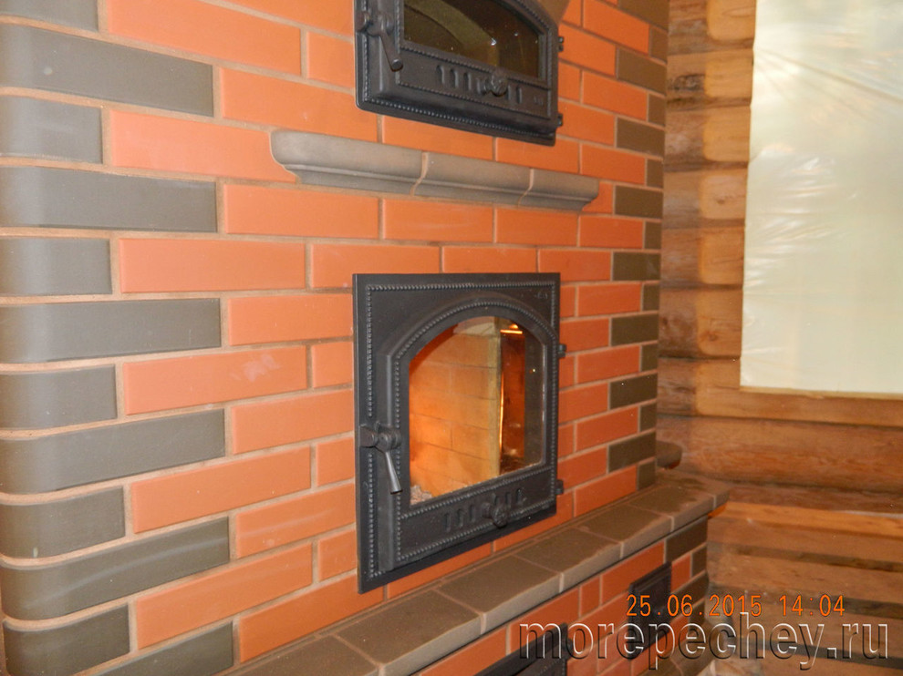 Печь-камин из кирпича