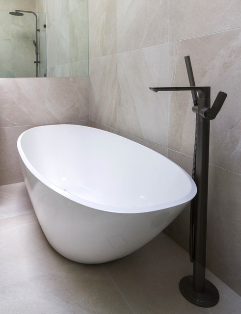 Brighton Luxury Bathroom Renovation moderne-badevaerelse