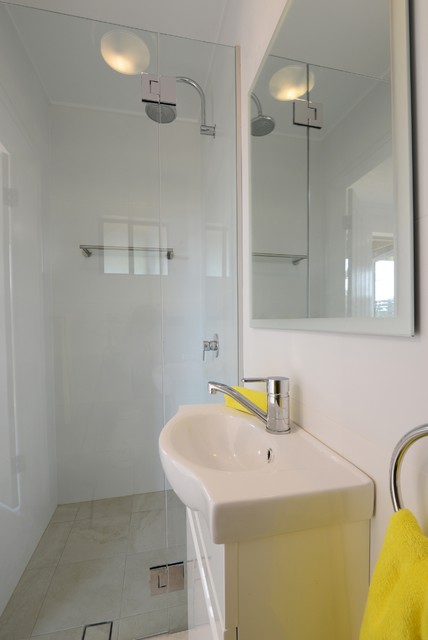 Beacon Hill Full Home Renovation trendy-badevaerelse