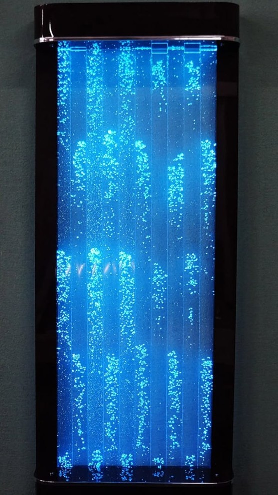 Фото производимой продукции: пузырьковые панели и колонны, интерьерные водопады