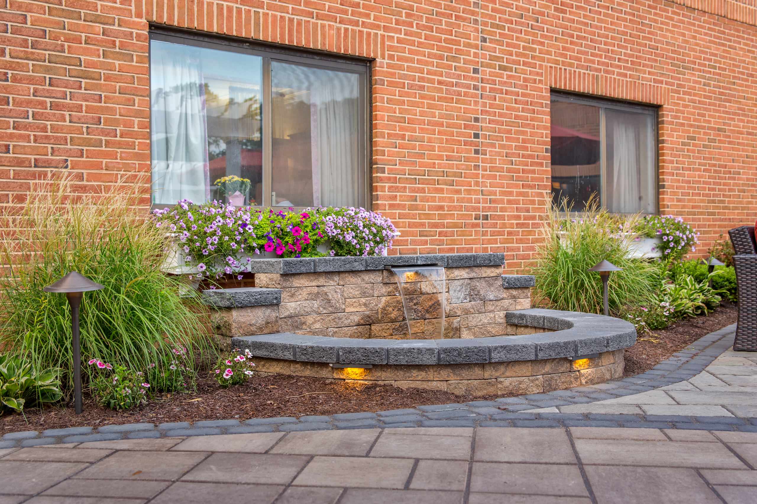 Wilmington, Massachusetts Courtyard
